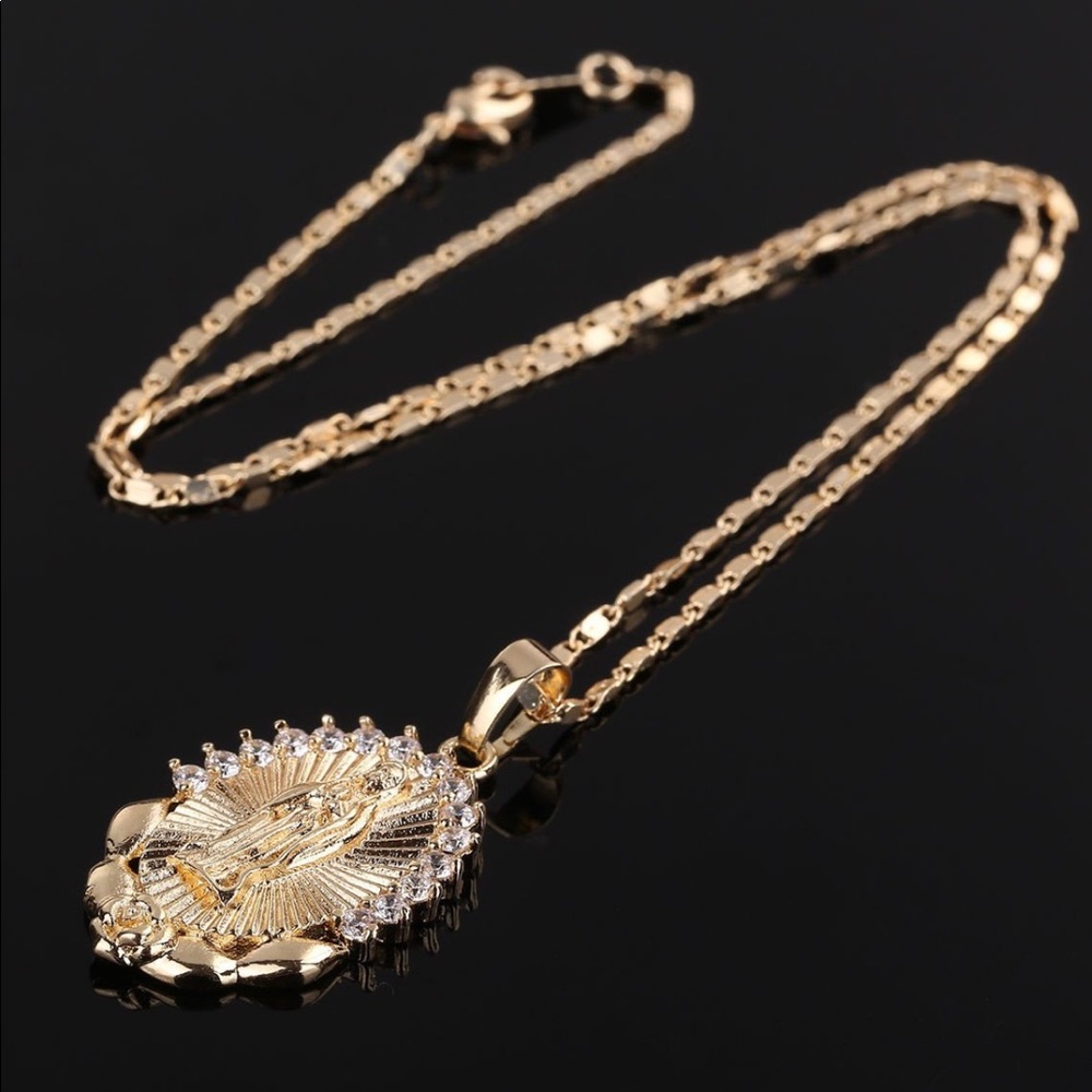 Virgin Mary necklace - Picture 3 of 3